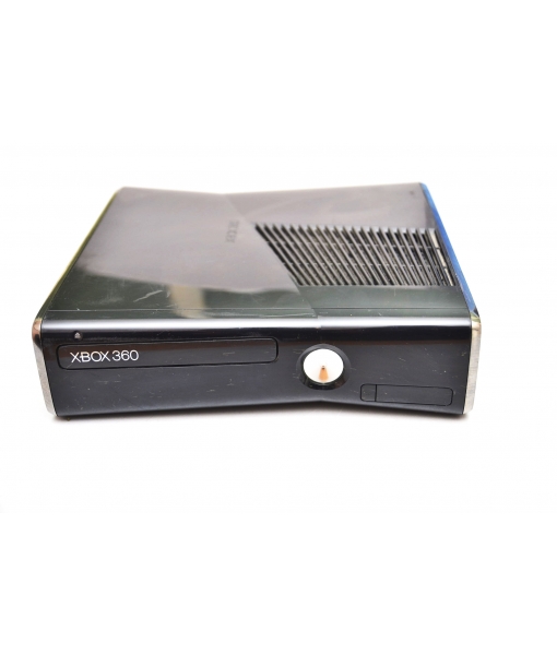 Игровая консоль Microsoft Xbox 360 Slim без HDD